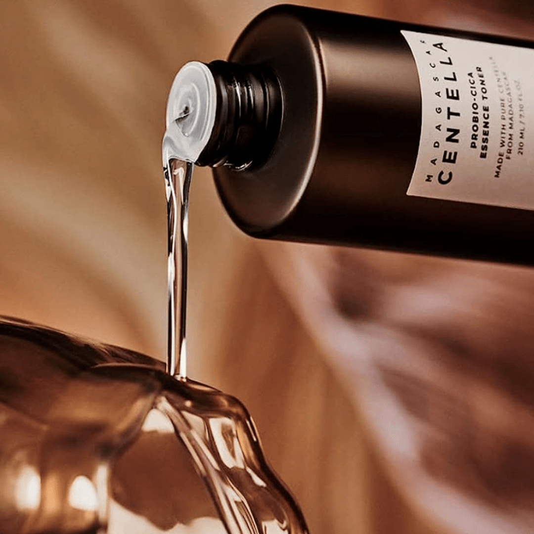 Skin1004 Madagascar Centella Probio-Cica Essence Toner - 210 ml.